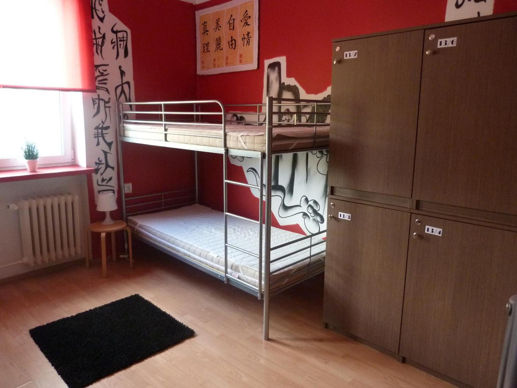Jasna Hostelik Self Check-In Варшава Екстер'єр фото