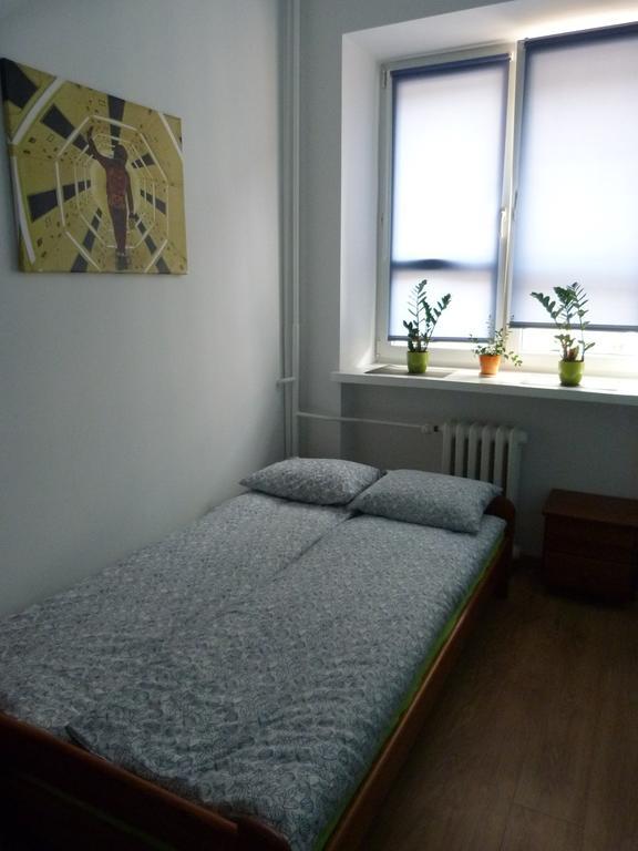 Jasna Hostelik Self Check-In Варшава Екстер'єр фото